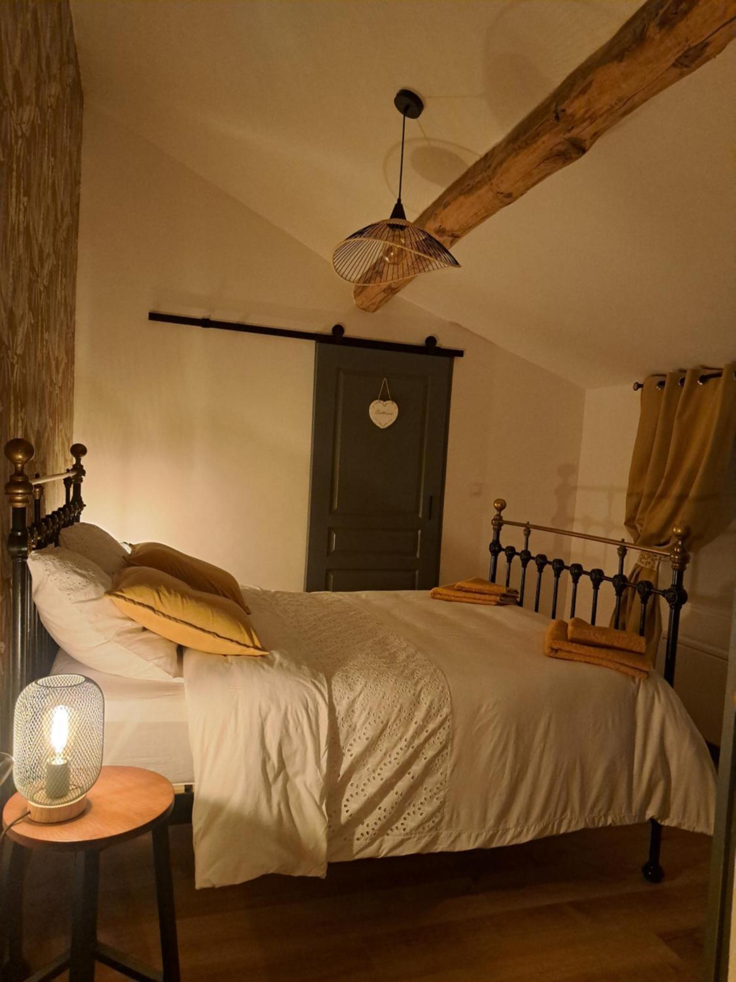 Lavallade12 Chambers D'Hotes Roussines Екстериор снимка