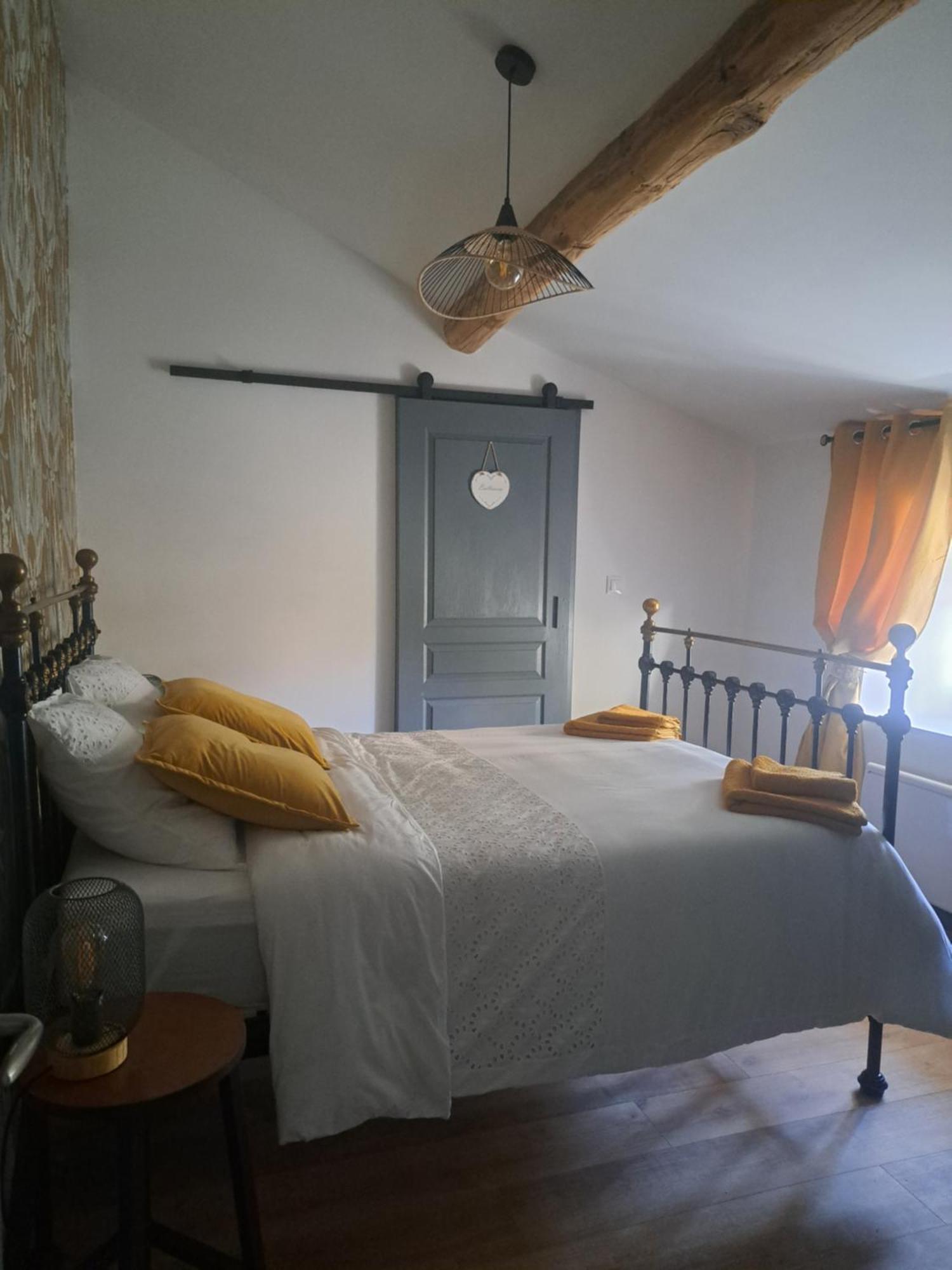 Lavallade12 Chambers D'Hotes Roussines Екстериор снимка