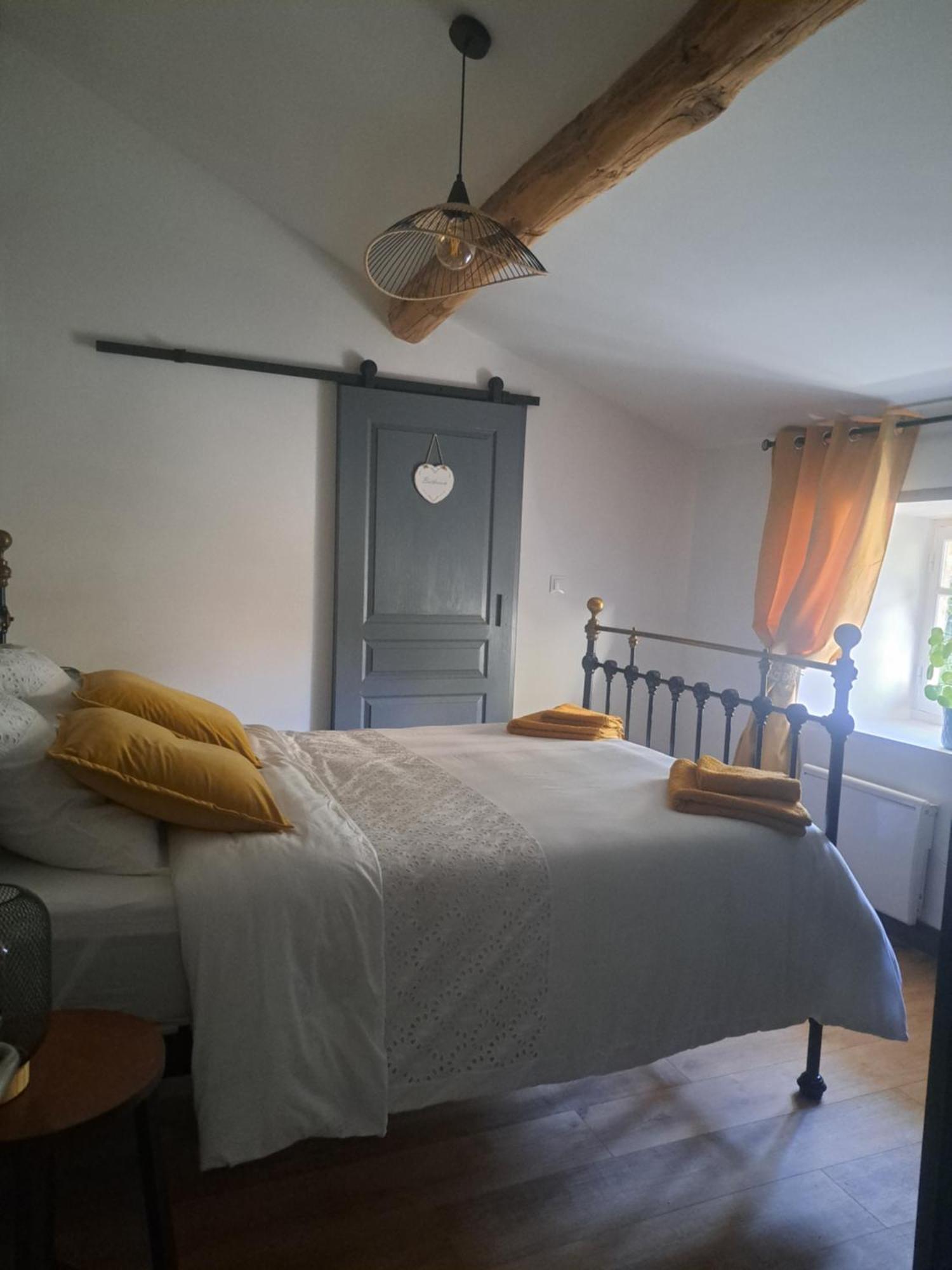 Lavallade12 Chambers D'Hotes Roussines Стая снимка